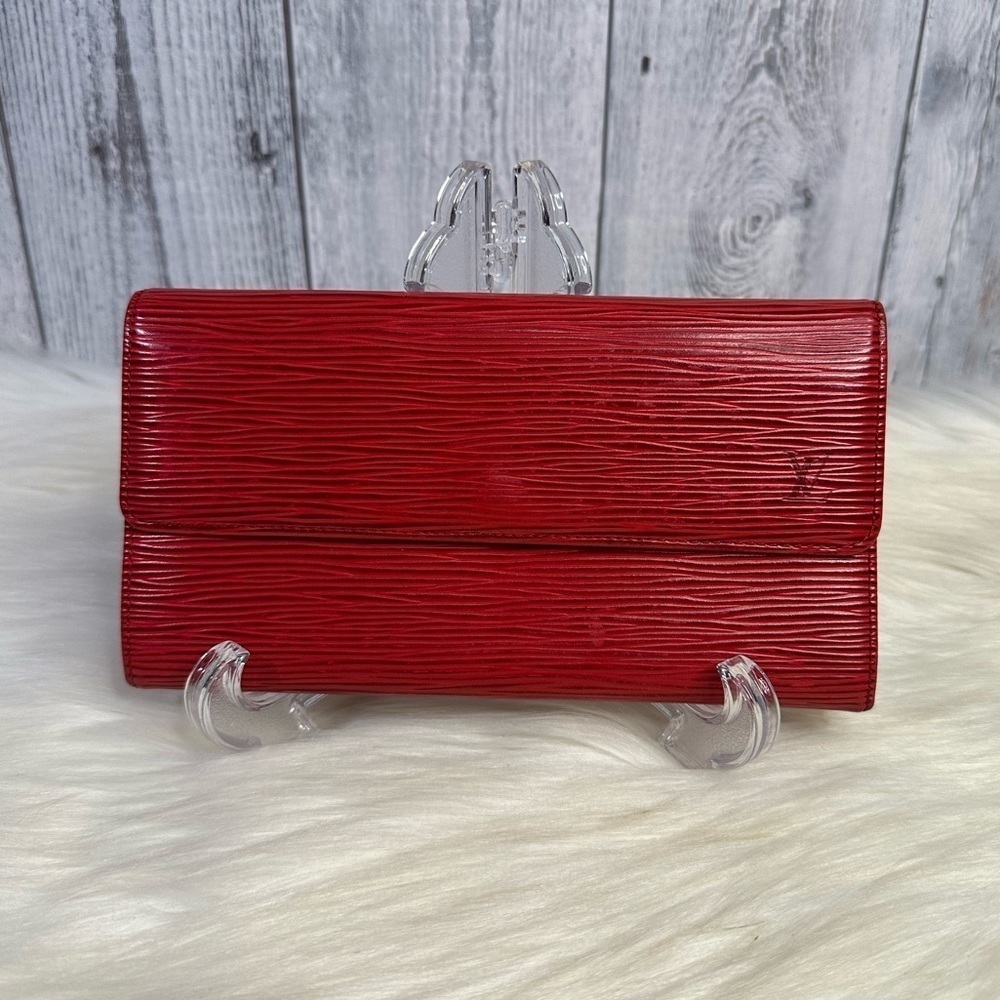LOUIS VUITTON epi leather passport continental zip wallet in red